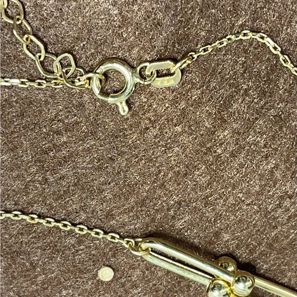 Elegant Gold Bracelet 18 k